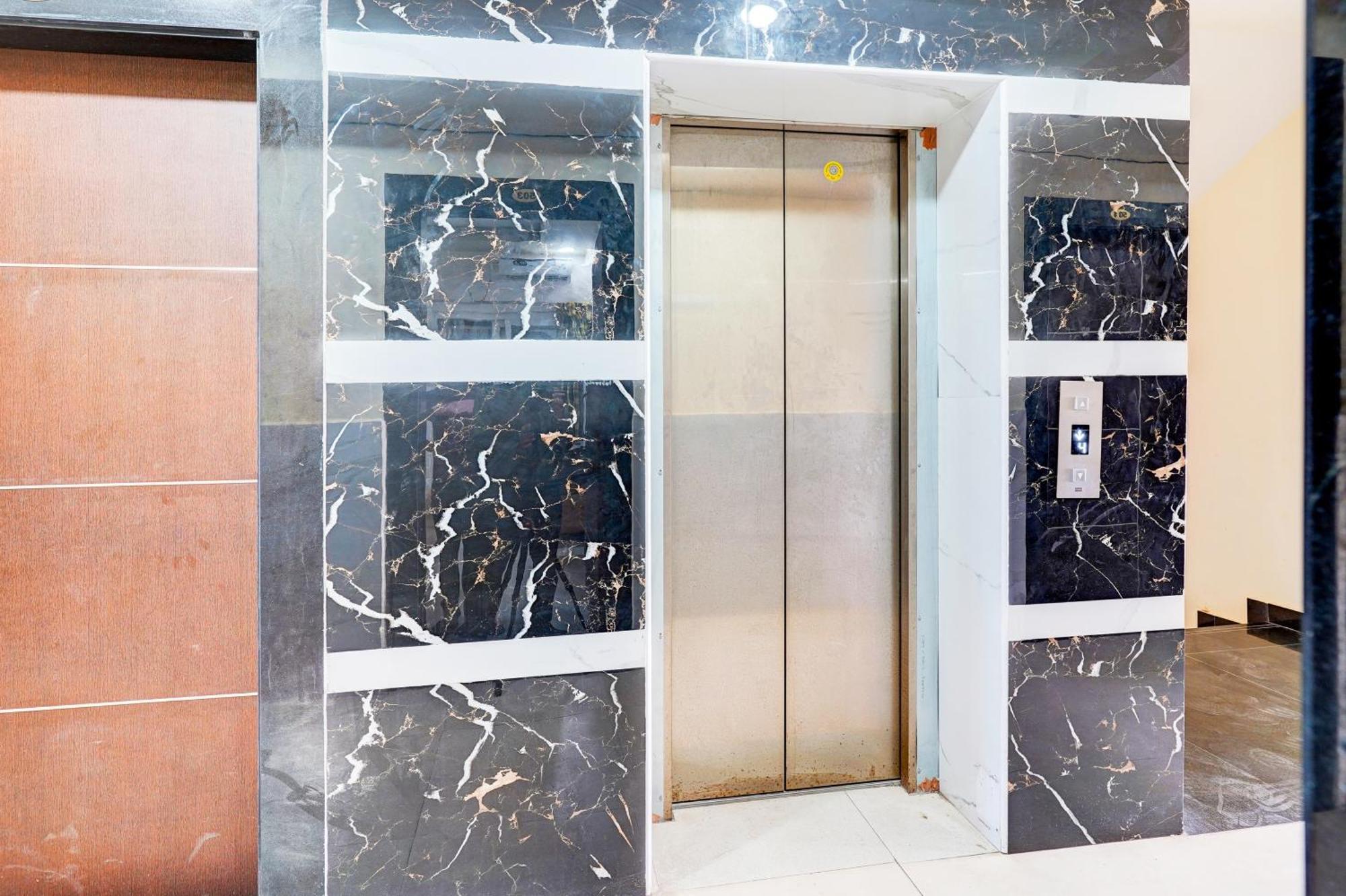 Super Hotel O Sri Vishnu Prime Opposite The Studio Salon, Kundalhalli Gate بنغالور المظهر الخارجي الصورة